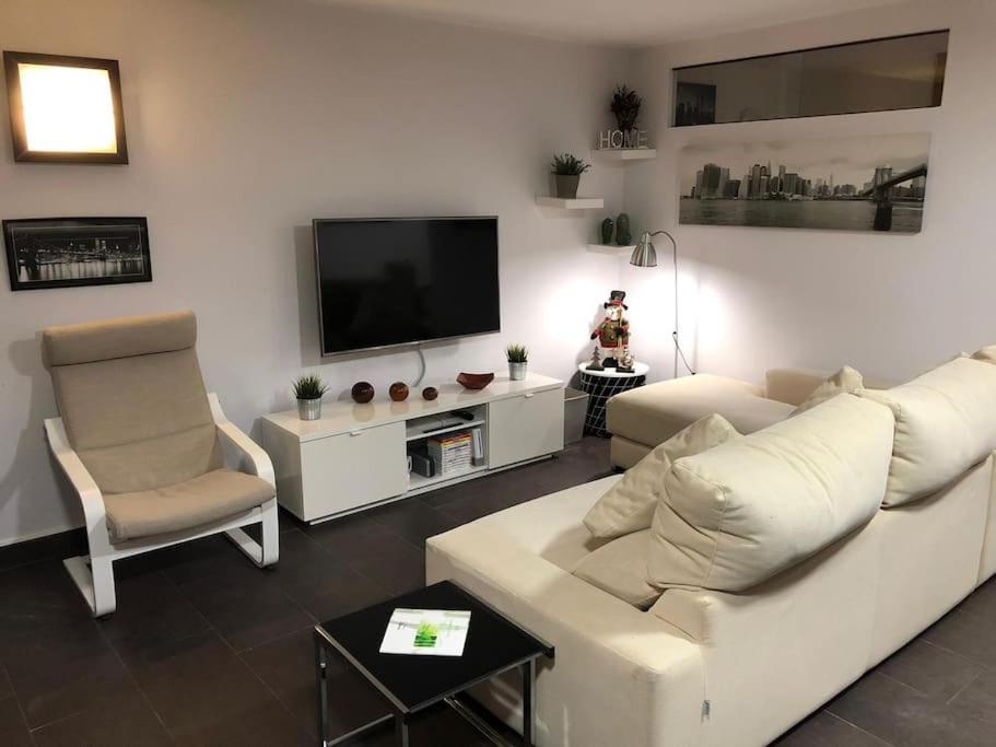 Apartamento Cerca Pista De Esqui La Molina Con Piscina Y Jardin Exterior photo